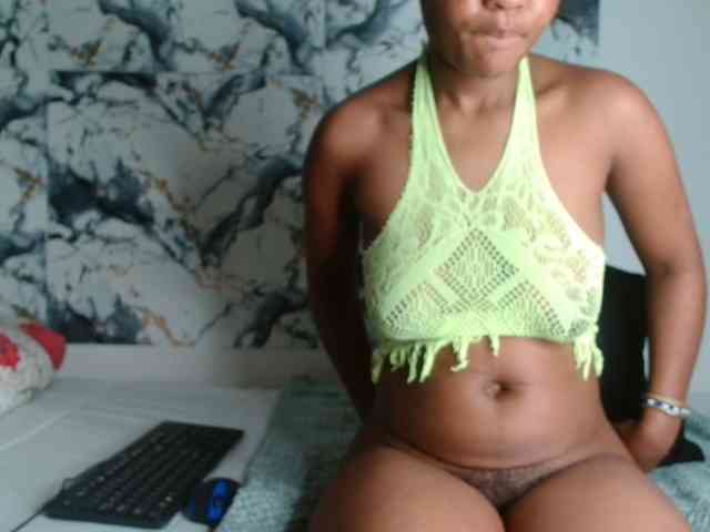 AshleyT255 webcam