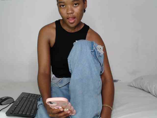 AshleyT255 webcam