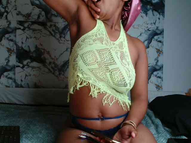 AshleyT255 webcam