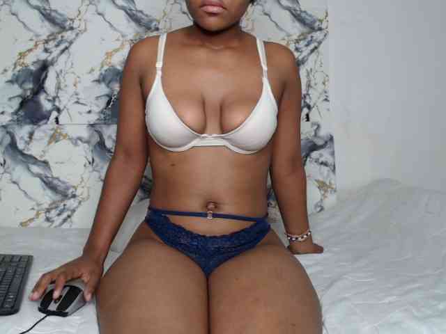 AshleyT255 webcam
