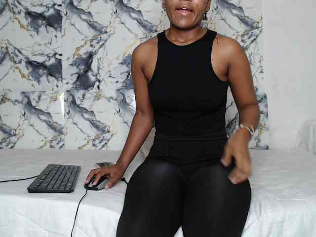 AshleyT255 webcam