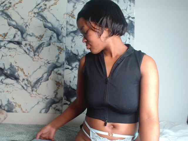 AshleyT255 webcam