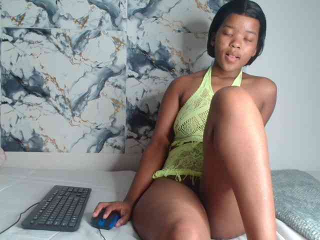 AshleyT255 webcam
