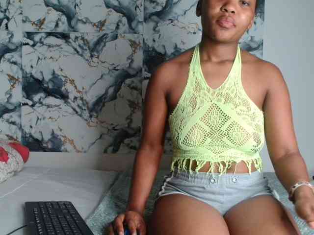 AshleyT255 webcam