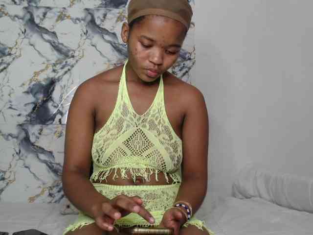 AshleyT255 webcam
