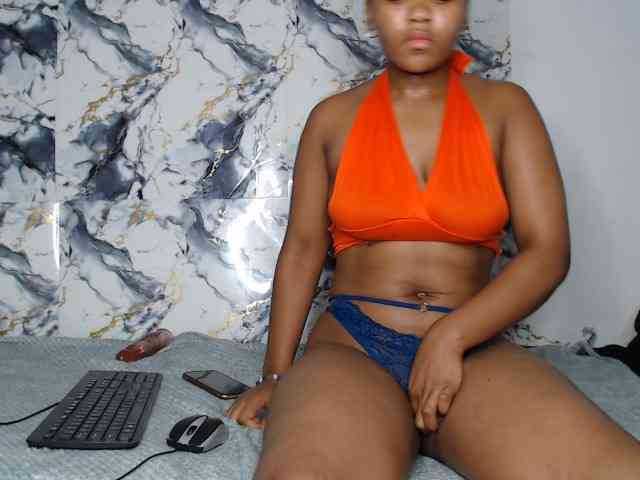AshleyT255 webcam