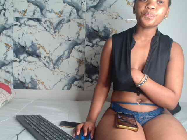 AshleyT255 webcam