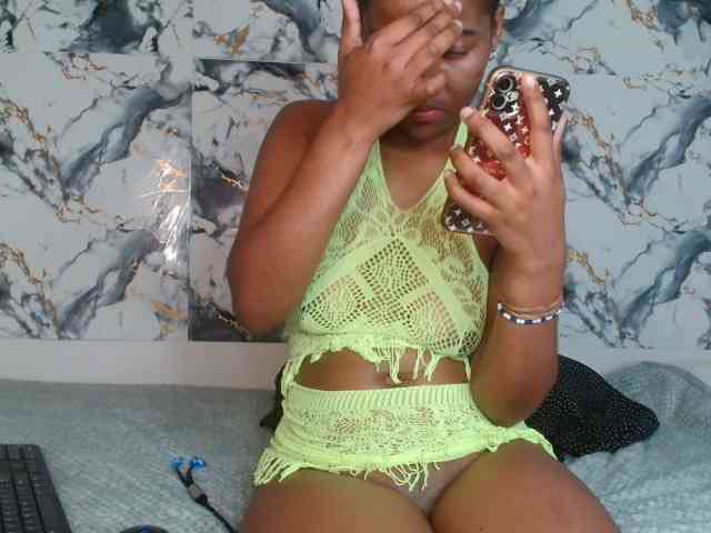 AshleyT255 webcam