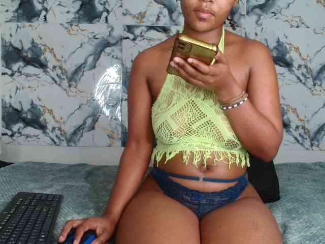 AshleyT255 webcam