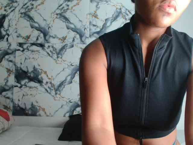 AshleyT255 webcam