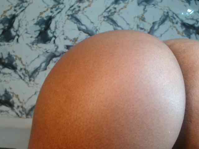 AshleyT255 webcam