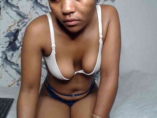 AshleyT255 webcam
