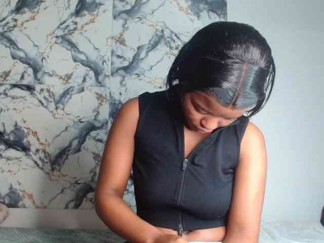 AshleyT255 webcam