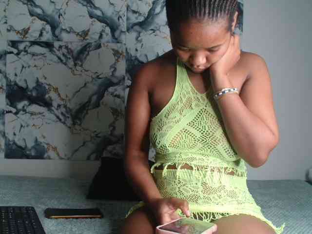 AshleyT255 webcam