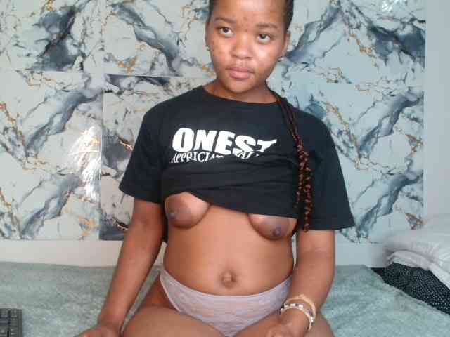 AshleyT255 webcam