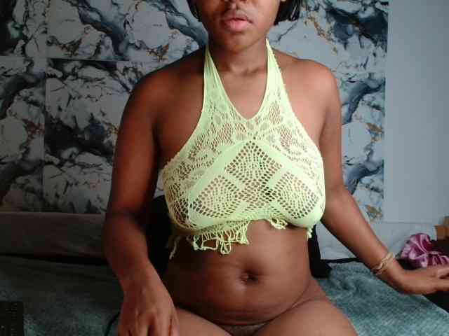 AshleyT255 webcam