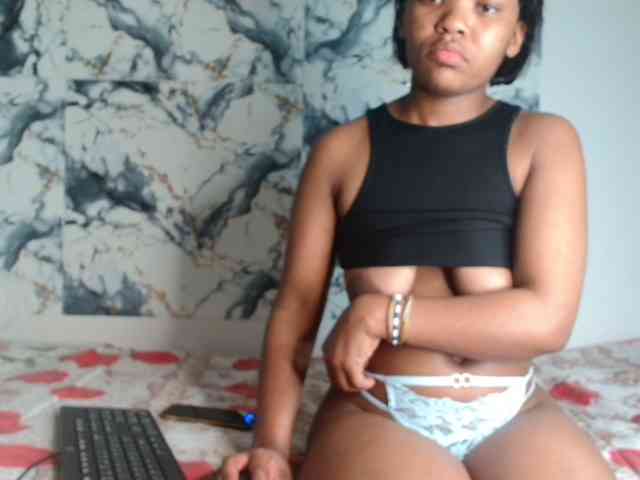 AshleyT255 webcam