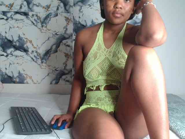 AshleyT255 webcam