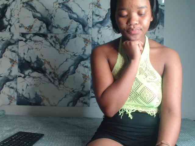 AshleyT255 webcam