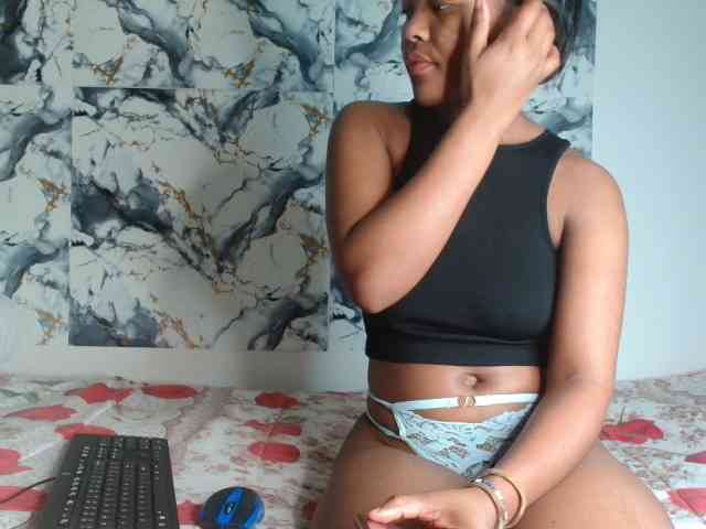 AshleyT255 webcam