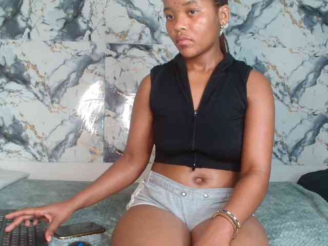 AshleyT255 webcam