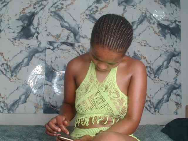 AshleyT255 webcam