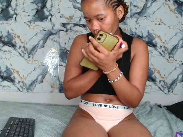 AshleyT255 webcam