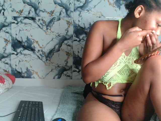 AshleyT255 webcam