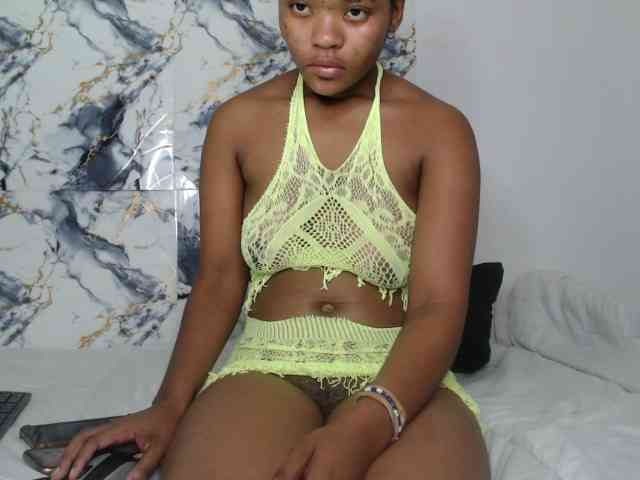 AshleyT255 webcam