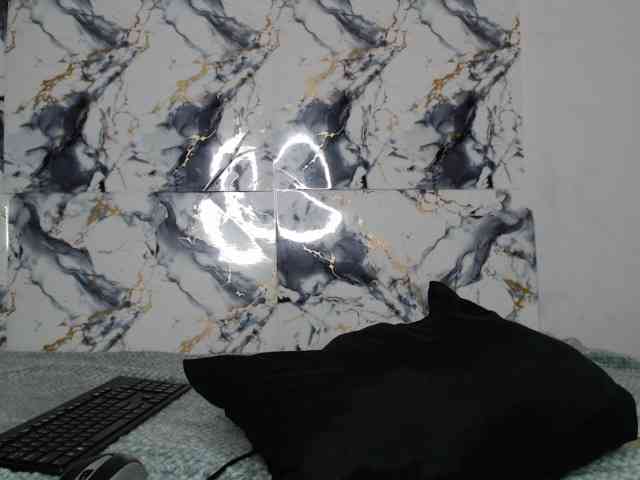 AshleyT255 webcam