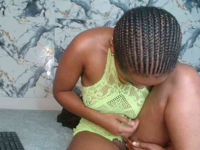AshleyT255 webcam