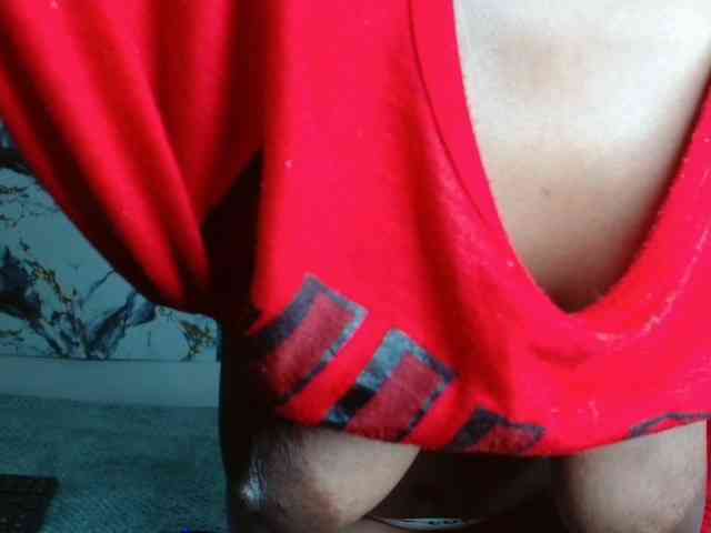 AshleyT255 webcam
