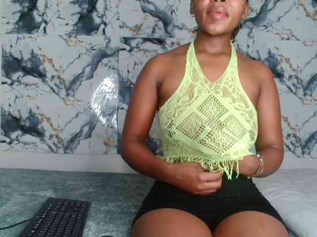 AshleyT255 Live Webcam on BongaCams