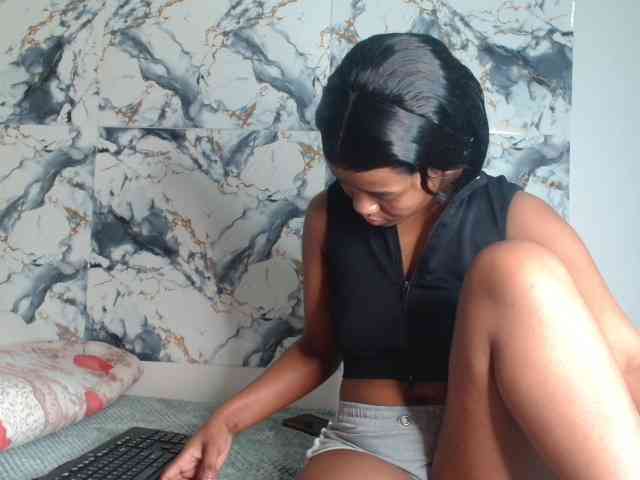 AshleyT255 webcam