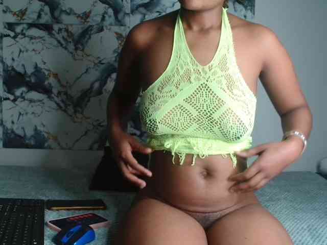 AshleyT255 webcam