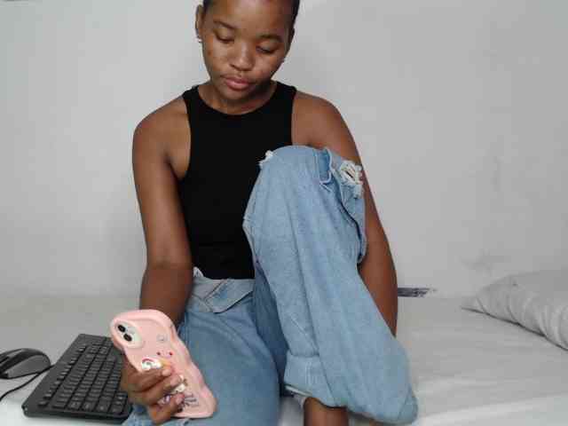 AshleyT255 webcam