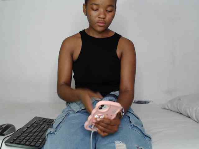 AshleyT255 webcam