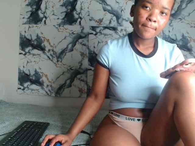 AshleyT255 webcam