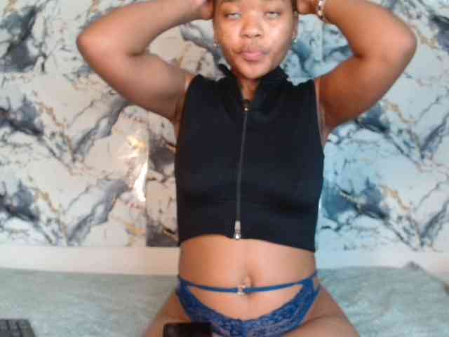 AshleyT255 webcam