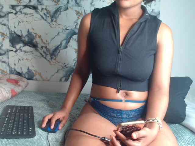 AshleyT255 webcam