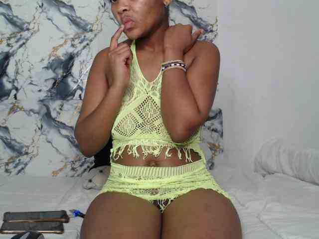 AshleyT255 webcam