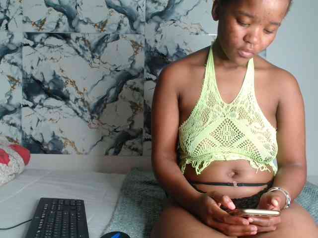 AshleyT255 webcam