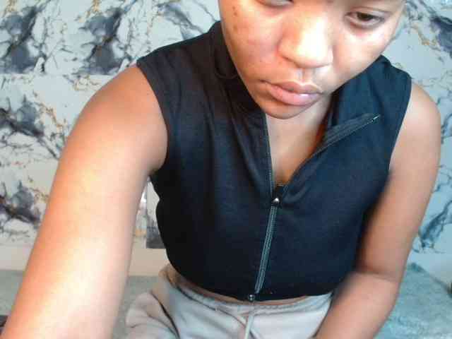 AshleyT255 webcam