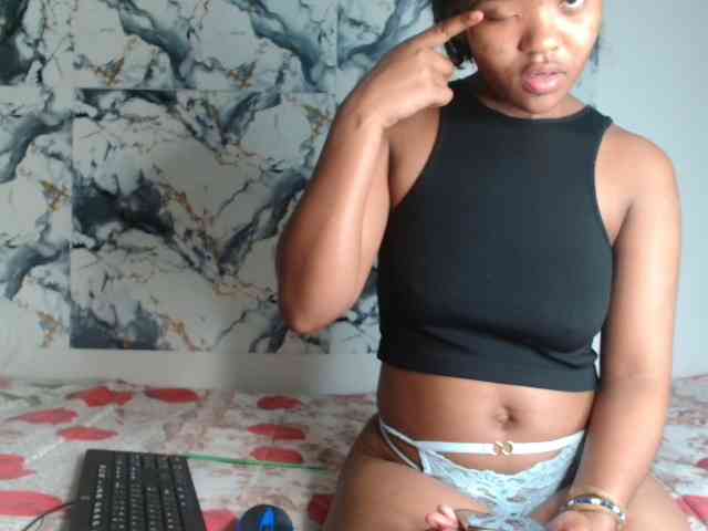 AshleyT255 webcam