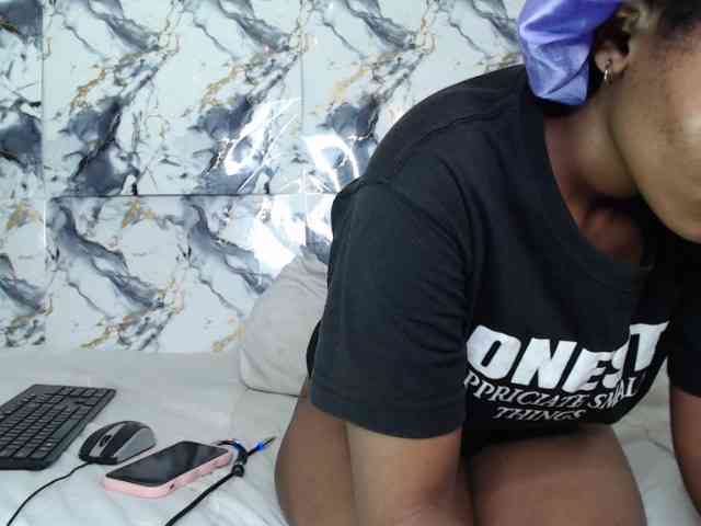 AshleyT255 webcam