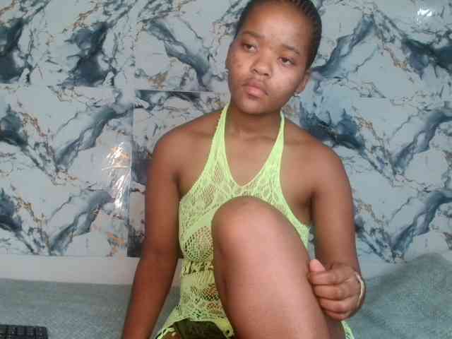 AshleyT255 webcam