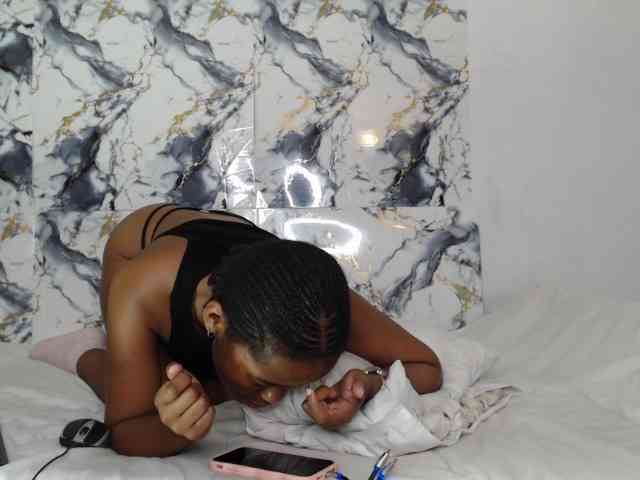 Model: AshleyT255
