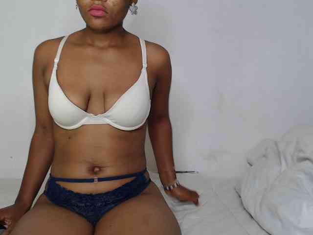 AshleyT255 webcam