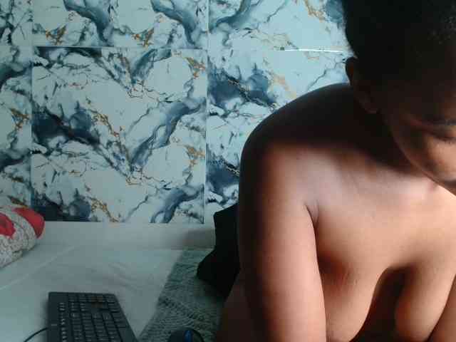 AshleyT255 webcam