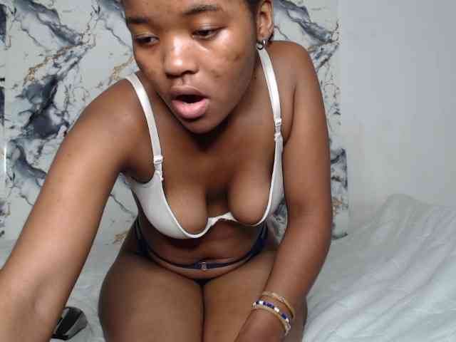 AshleyT255 webcam